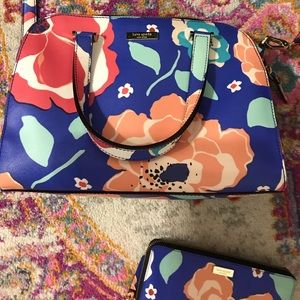 KATE SPADE ♠️ floral pattern purse and wallet